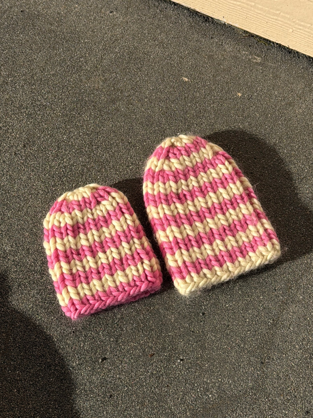 weekend beanie bubblegum stripe