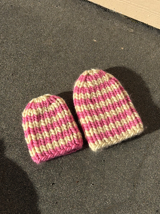 weekend beanie bubblegum stripe